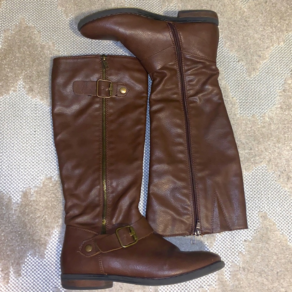 Tall faux leather zip up boots, 8